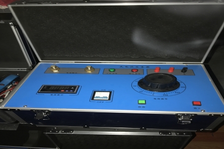 2000A大電流發(fā)生器